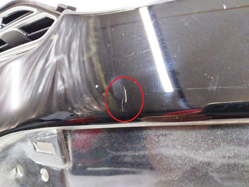 23 乘客中心面板装饰件 PIANO BLACK MATA 已组装（有划痕） Tesla model S、model S REST 1045969-03-B